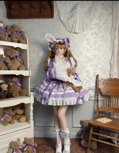 紫色款真的超萌的嘞，这条真的好有doll感，米米嘟。
#lo#lo安利#lolita