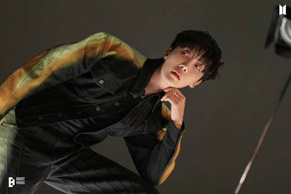 郑号锡0218生日快乐
防弹少年团官咖更新：
2025 j-hope DAY ​​​