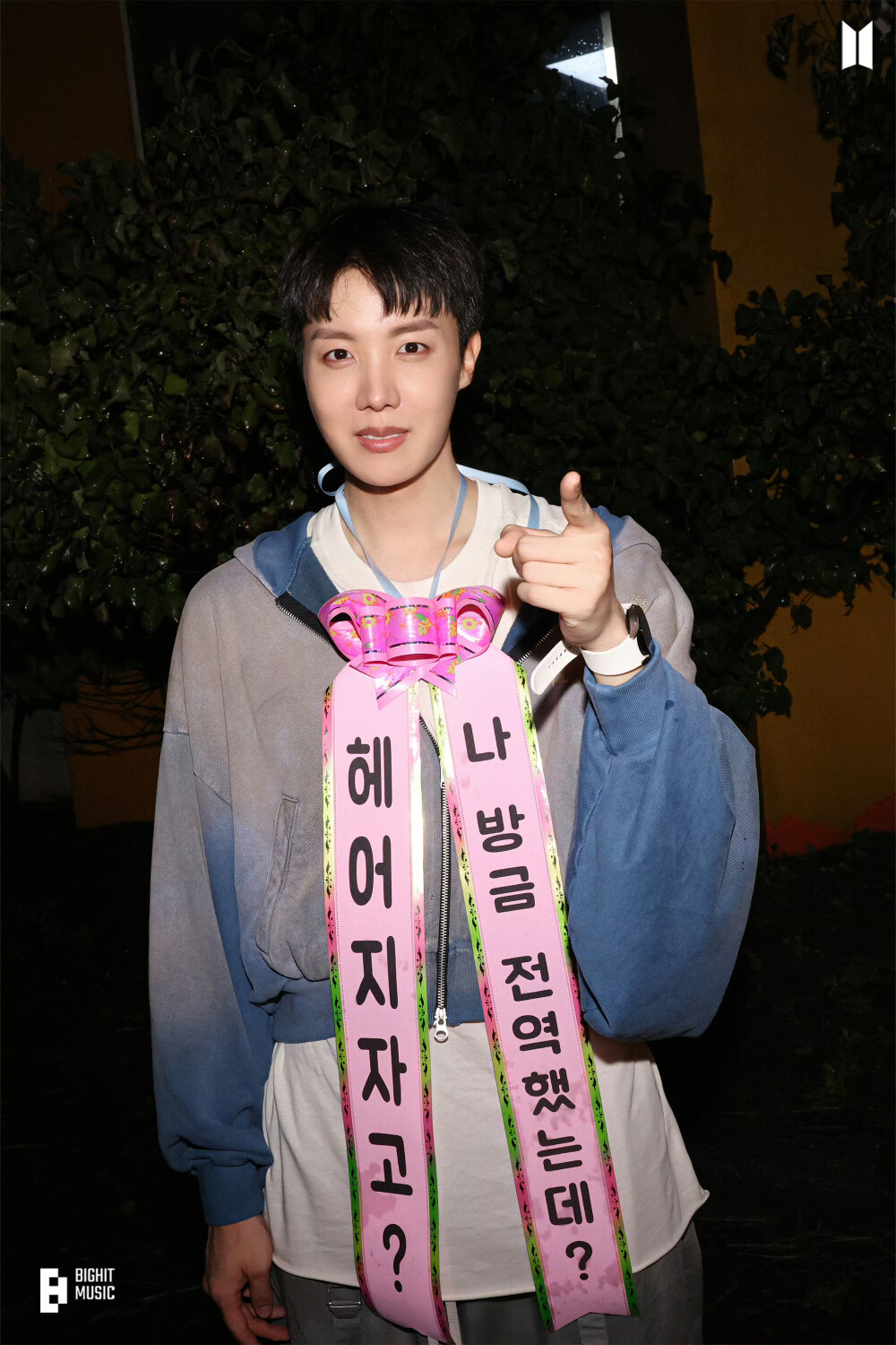 郑号锡0218生日快乐
防弹少年团官咖更新：
2025 j-hope DAY ​​​
