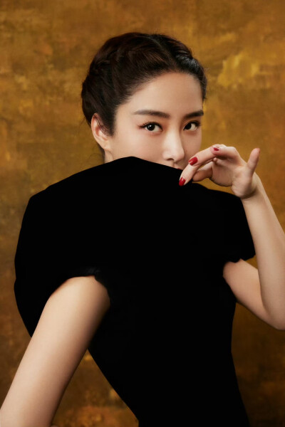 杨采钰