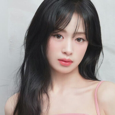 ASA
裴珠泫
AHYEON