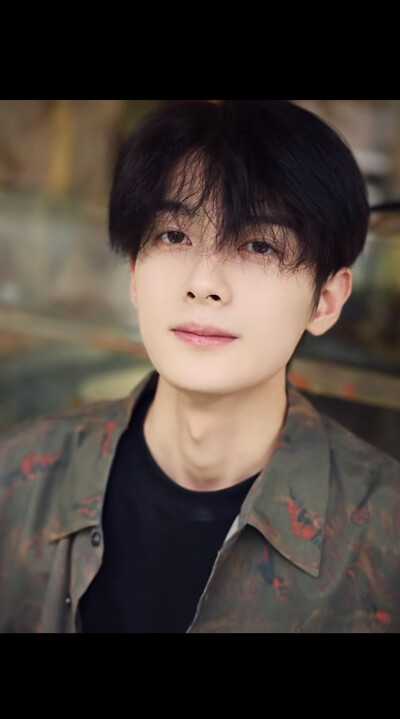 陈鹤一