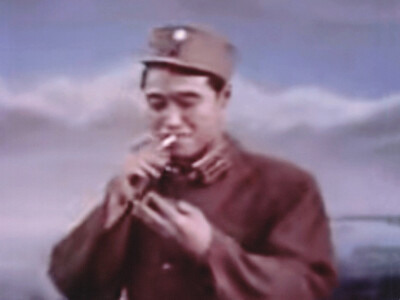 翟韵奎（1929一2008）祖籍河北易县，北京人，早年先入中华戏校后转富连成科班，京剧武丑。在样板戏《沙家浜》中饰演刘副官。