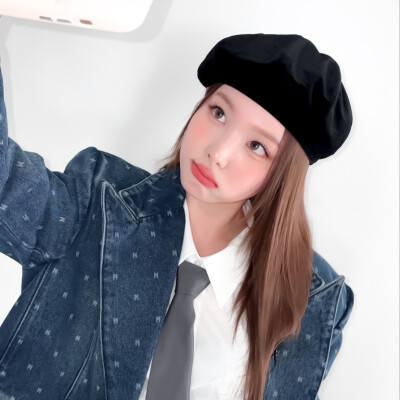 那位法国留学归来的设计师