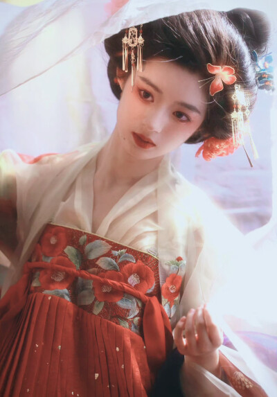 黄杨钿甜