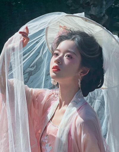 黄杨钿甜