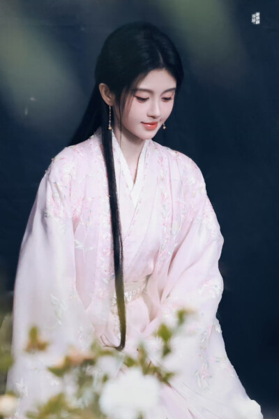 鞠婧祎