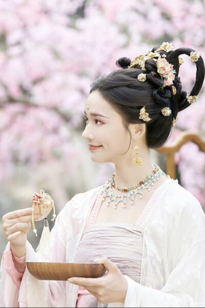 怎敌她千娇百媚