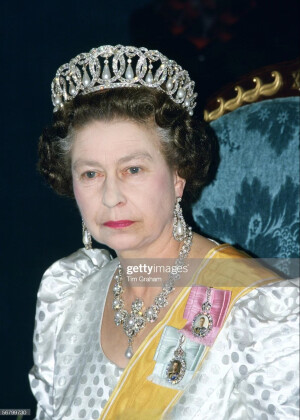  Her Majesty Queen Elizabeth II 