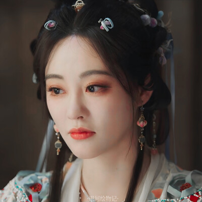 玫瑰从来不慌张。