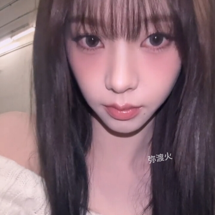 此女太美了