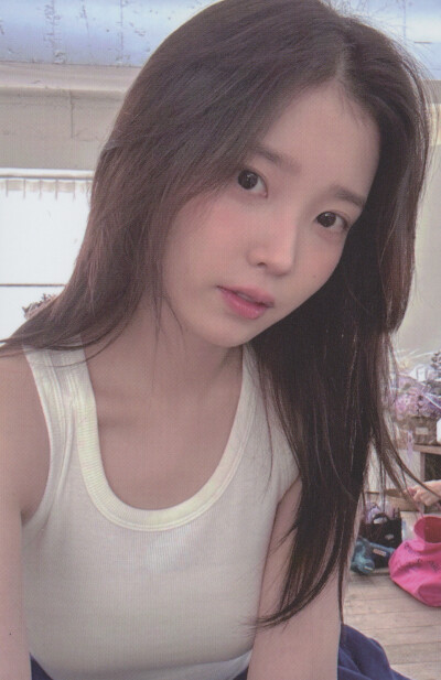 IU