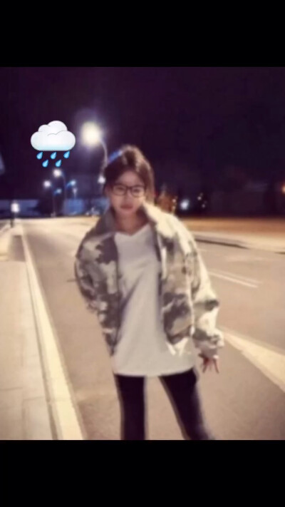 李