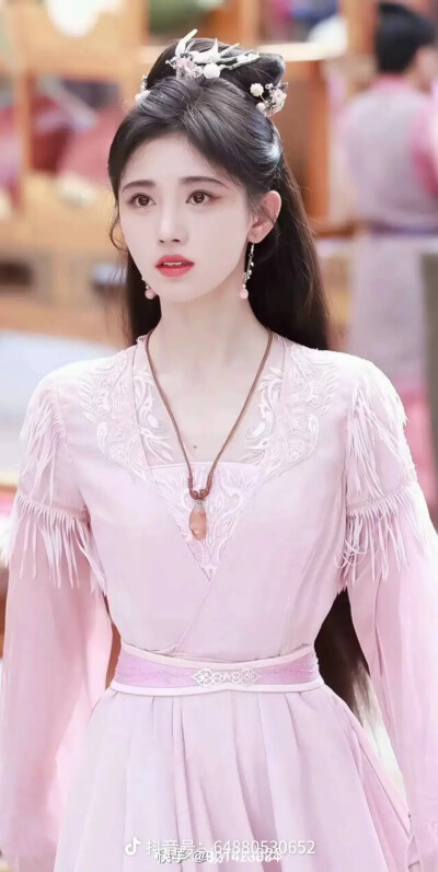 鞠婧祎