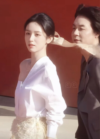 周也