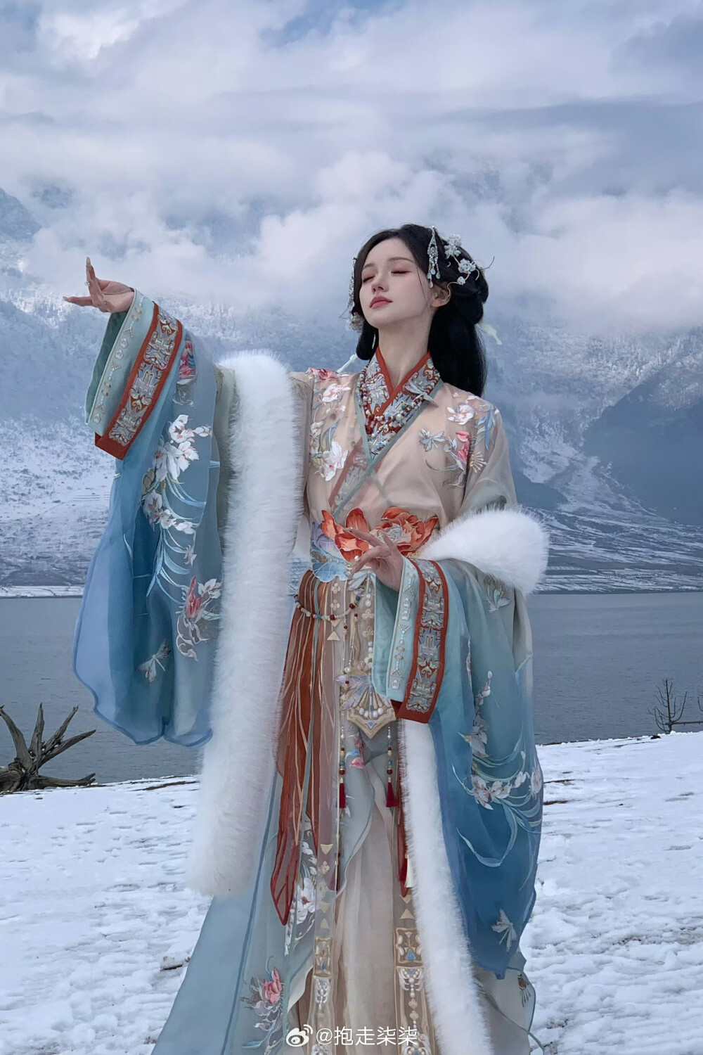 春色岂知心