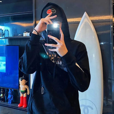 2025年好看新年男头像礼貌九张