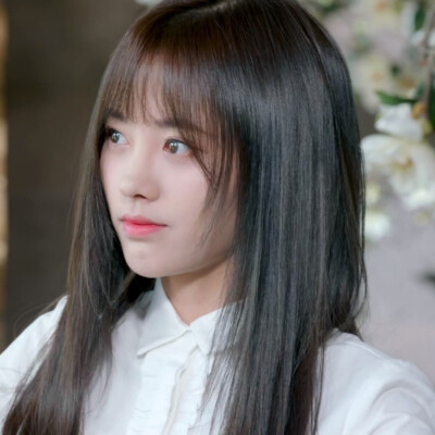 鞠婧祎
宋茶茶