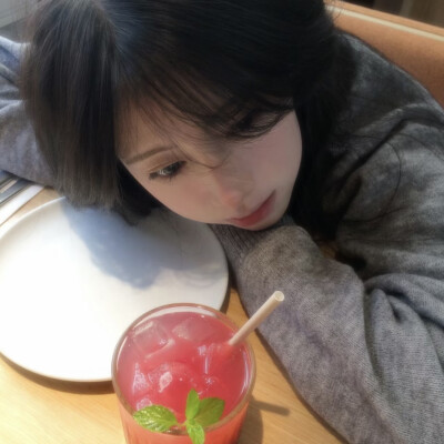 精选真人女生头像