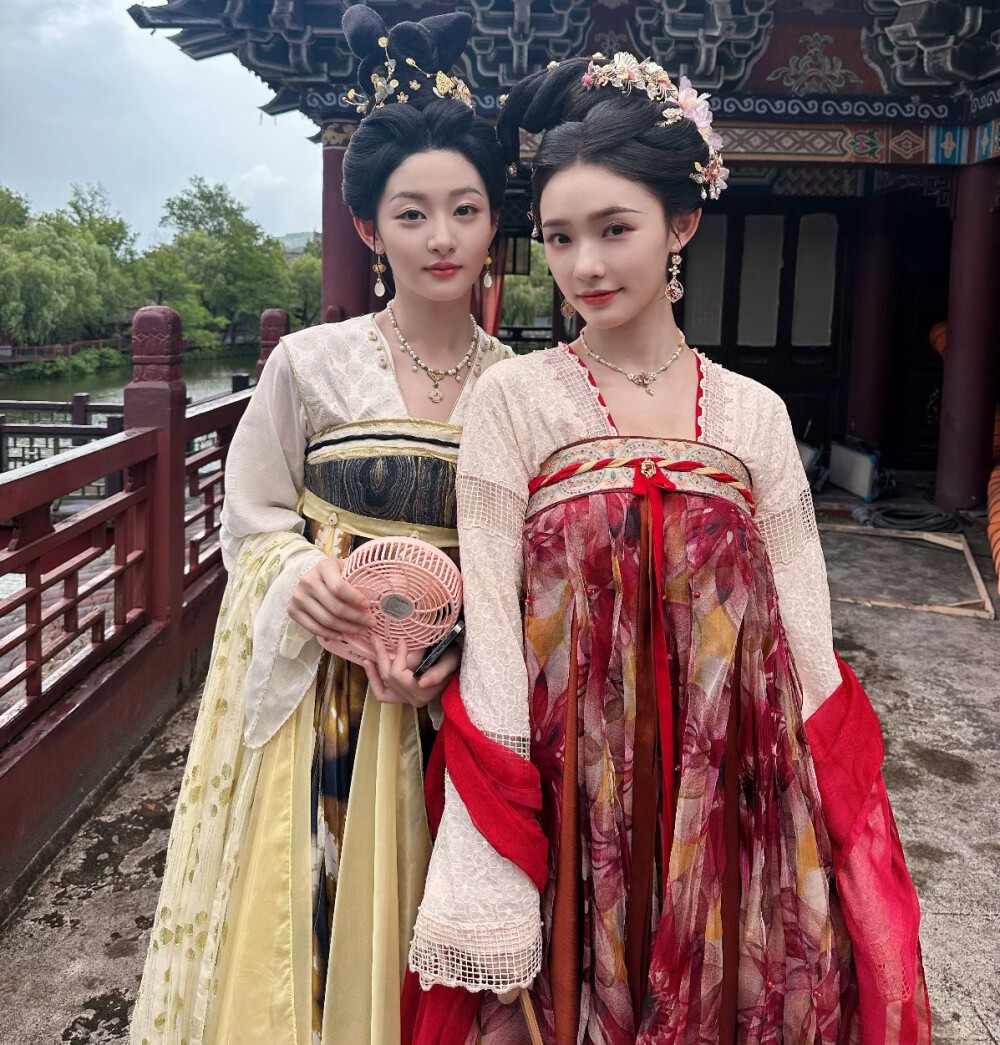 怎敌她千娇百媚