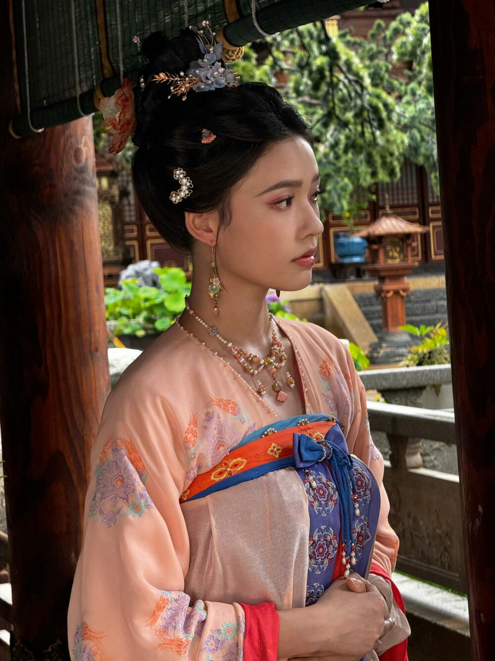 怎敌她千娇百媚