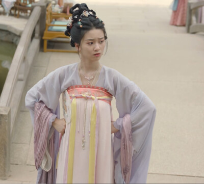 怎敌她千娇百媚