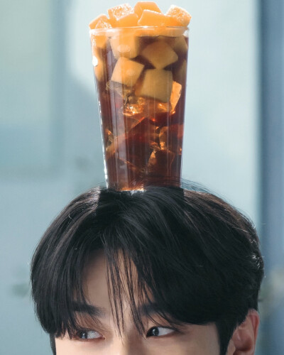 边佑锡