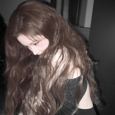  模糊的巴黎雨夜