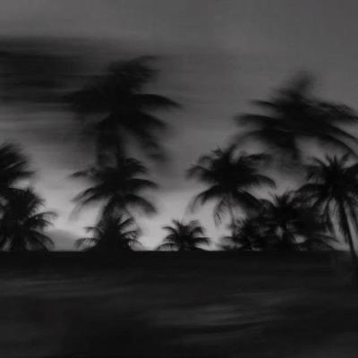  模糊的巴黎雨夜