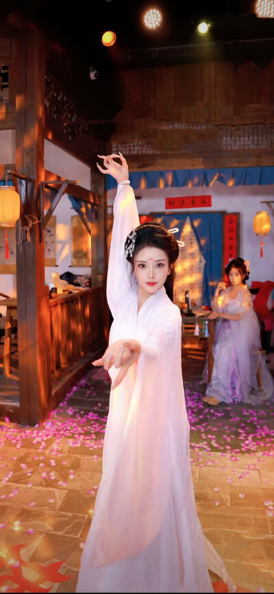 万里红妆