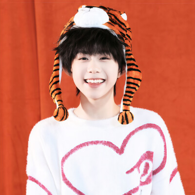 陈奕恒自修头像