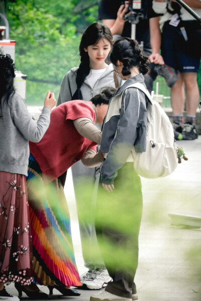 cr.如沐南风_章若楠