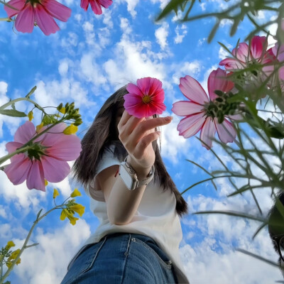 氛围女头，拿花拍，DY自截，侵权联系删除！