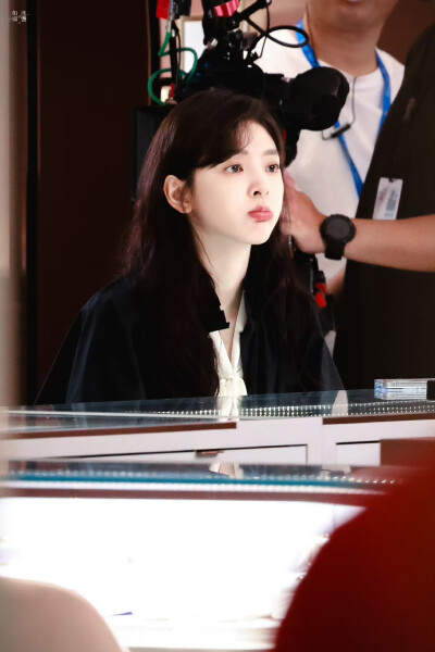 cr.如沐南风_章若楠