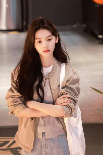 cr.如沐南风_章若楠