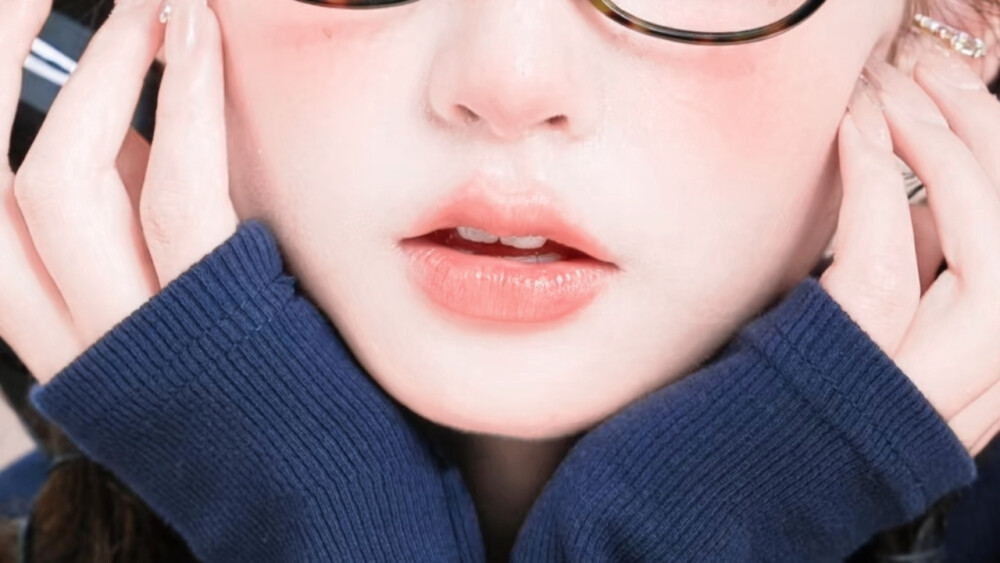 女主素材.橙光
禁二传二改
使用请标注:莫小言
礼貌拿图
侵删