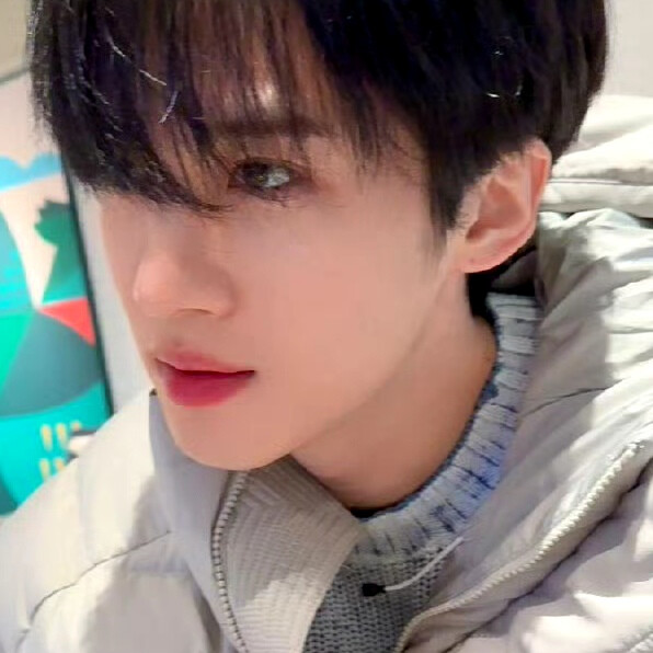 闫桉