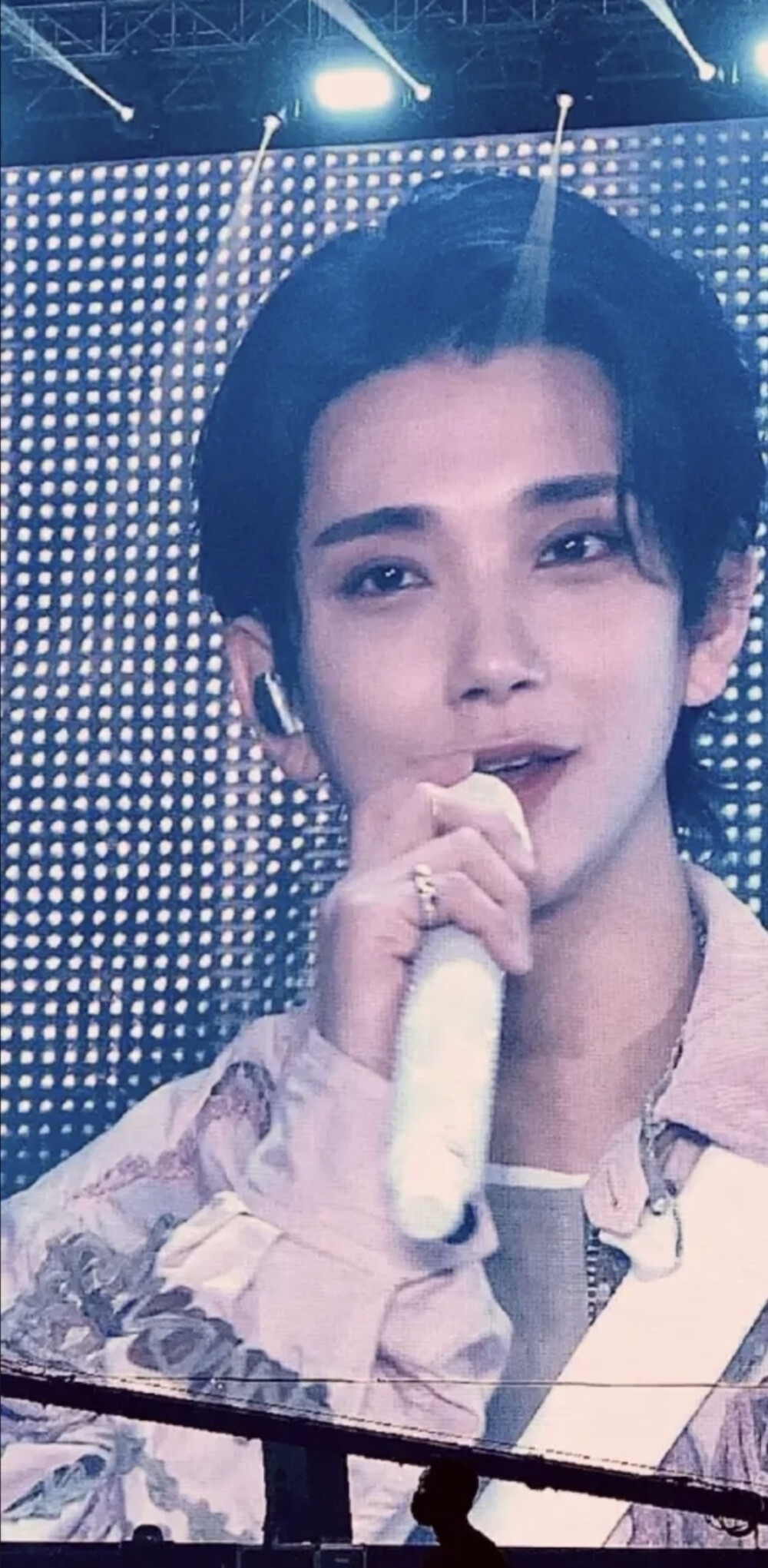 洪知秀 演唱会. svt