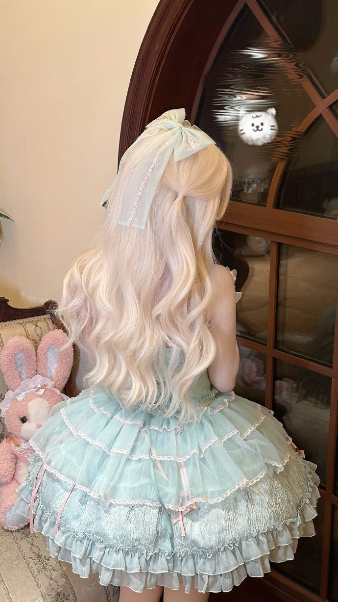 十字姬新色终于要再贩啦～
心水这条裙子好久了，超优雅的lo裙我好爱！！