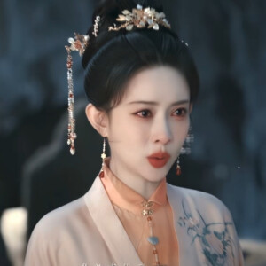 “我定要拥有那参天倒峡之力  把命运握在自己手里”


孟子义  窦昭