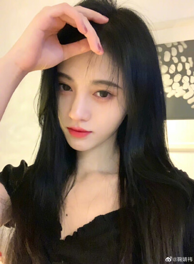 鞠婧祎围脖图片