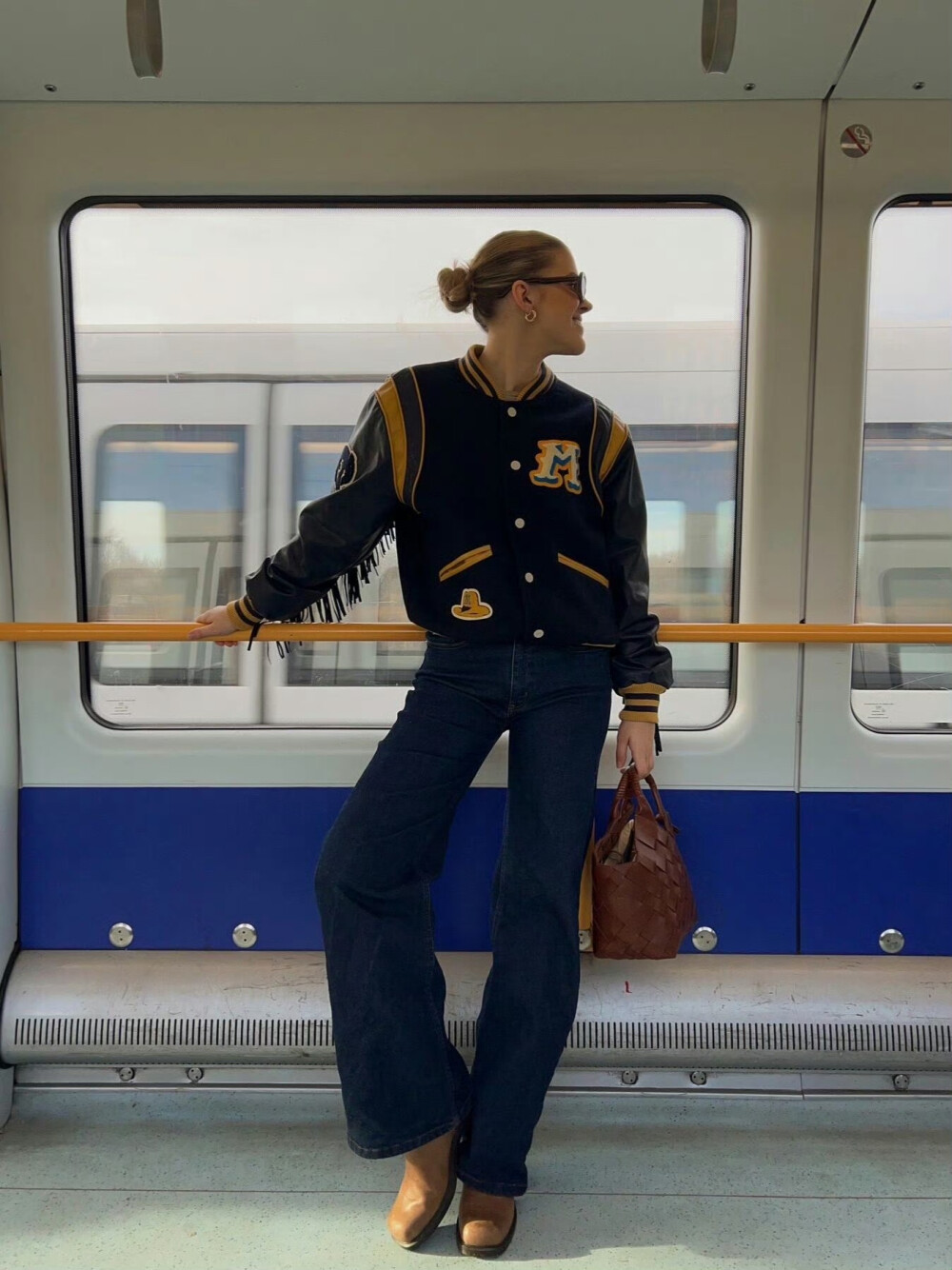 BY爱喝可乐的古娜小姐