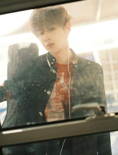 黄明昊