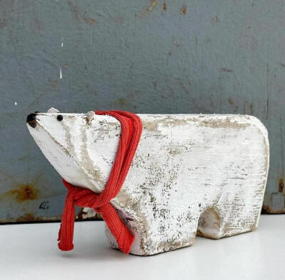 劳动从来就不是痛苦之源，不正确的劳动（劳动的异化）才是前者酝酿着真正有价值的东西，而后者只是奴役