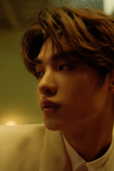 黄明昊