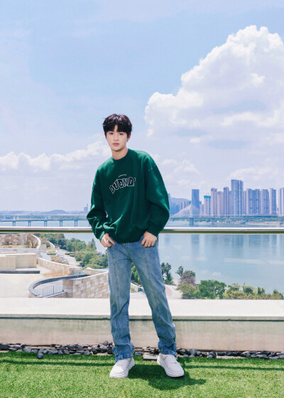 黄明昊