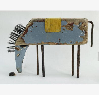 劳动从来就不是痛苦之源，不正确的劳动（劳动的异化）才是前者酝酿着真正有价值的东西，而后者只是奴役