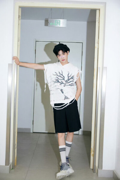 黄明昊