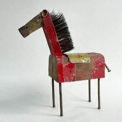 劳动从来就不是痛苦之源，不正确的劳动（劳动的异化）才是前者酝酿着真正有价值的东西，而后者只是奴役