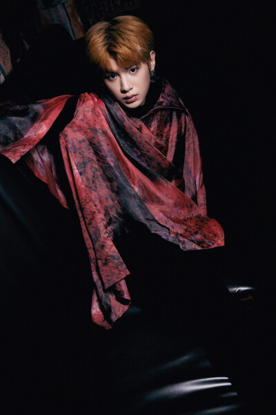 黄明昊